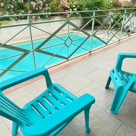 Entier Avec Piscine Biguglia (Corsica)